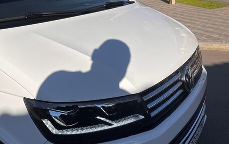 Volkswagen Caravelle T6 рестайлинг, 2019 год, 3 800 000 рублей, 6 фотография