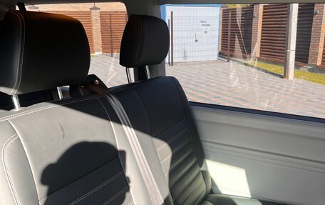 Volkswagen Caravelle T6 рестайлинг, 2019 год, 3 800 000 рублей, 8 фотография