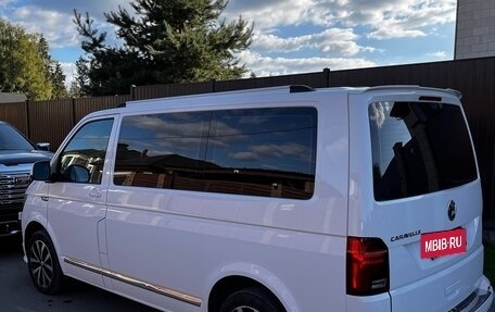 Volkswagen Caravelle T6 рестайлинг, 2019 год, 3 800 000 рублей, 2 фотография