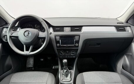 Skoda Rapid I, 2019 год, 1 040 000 рублей, 12 фотография