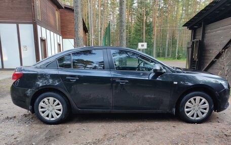 Chevrolet Cruze II, 2011 год, 500 000 рублей, 3 фотография