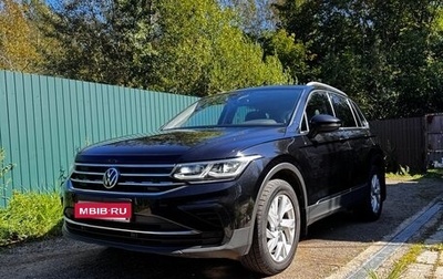 Volkswagen Tiguan II, 2021 год, 3 499 000 рублей, 1 фотография