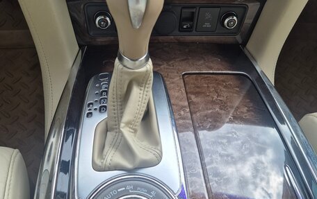 Infiniti QX56, 2012 год, 2 250 000 рублей, 15 фотография