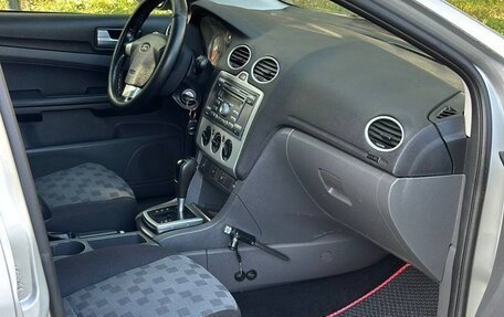 Ford Focus II рестайлинг, 2005 год, 375 000 рублей, 14 фотография