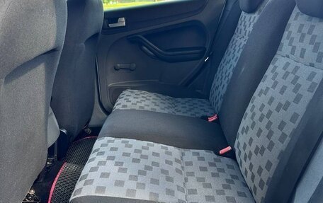 Ford Focus II рестайлинг, 2005 год, 375 000 рублей, 17 фотография