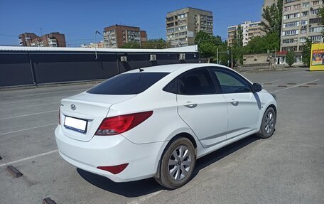 Hyundai Solaris II рестайлинг, 2016 год, 1 000 000 рублей, 9 фотография