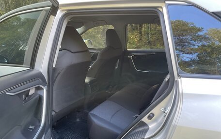 Toyota RAV4, 2019 год, 2 589 000 рублей, 11 фотография
