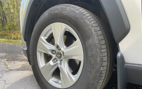 Toyota RAV4, 2019 год, 2 589 000 рублей, 20 фотография