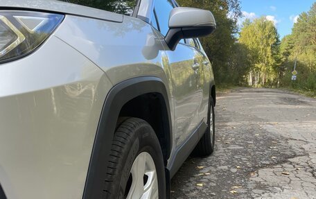 Toyota RAV4, 2019 год, 2 589 000 рублей, 23 фотография