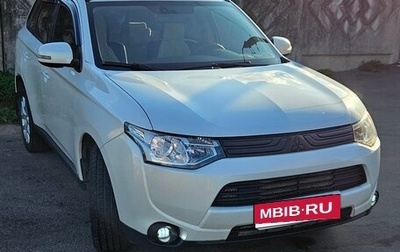 Mitsubishi Outlander III рестайлинг 3, 2013 год, 1 300 000 рублей, 1 фотография