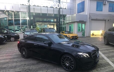 Mercedes-Benz E-Класс, 2018 год, 4 500 000 рублей, 1 фотография