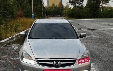 Honda Accord VII рестайлинг, 2003 год, 900 000 рублей, 1 фотография