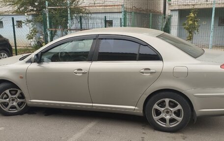 Toyota Avensis III рестайлинг, 2004 год, 750 000 рублей, 4 фотография