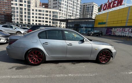BMW 5 серия, 2004 год, 599 999 рублей, 10 фотография