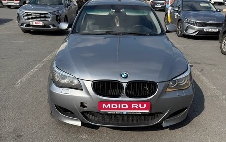 BMW 5 серия, 2004 год, 599 999 рублей, 12 фотография