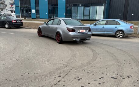 BMW 5 серия, 2004 год, 599 999 рублей, 22 фотография