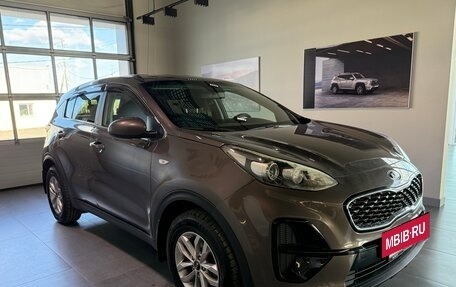 KIA Sportage IV рестайлинг, 2019 год, 1 700 000 рублей, 3 фотография