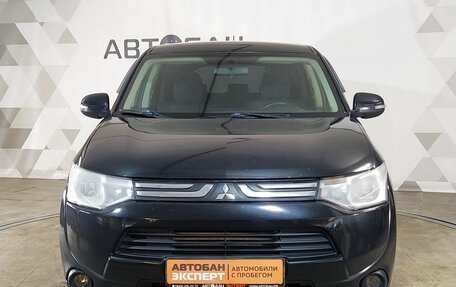 Mitsubishi Outlander III рестайлинг 3, 2013 год, 1 125 000 рублей, 2 фотография