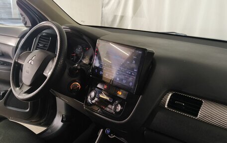 Mitsubishi Outlander III рестайлинг 3, 2013 год, 1 125 000 рублей, 8 фотография