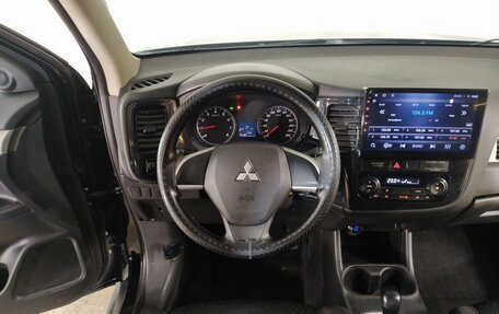 Mitsubishi Outlander III рестайлинг 3, 2013 год, 1 125 000 рублей, 13 фотография