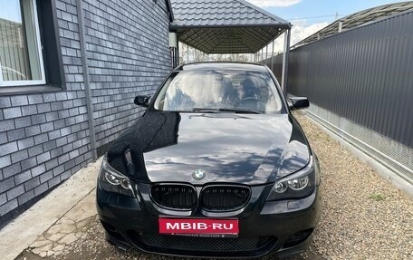 BMW 5 серия, 2005 год, 870 000 рублей, 1 фотография