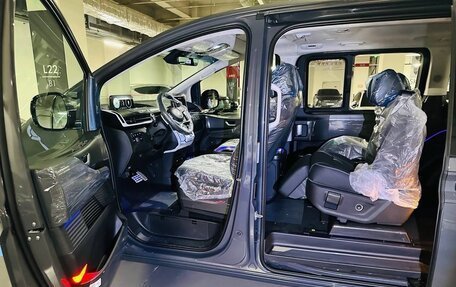 Hyundai Staria, 2025 год, 6 185 000 рублей, 13 фотография