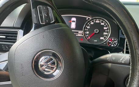 Volkswagen Touareg III, 2011 год, 2 015 000 рублей, 8 фотография