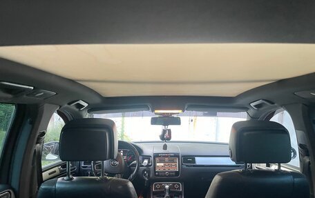Volkswagen Touareg III, 2011 год, 2 015 000 рублей, 13 фотография