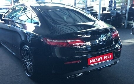 Mercedes-Benz E-Класс, 2018 год, 4 500 000 рублей, 2 фотография