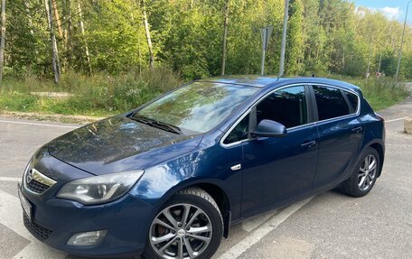 Opel Astra J, 2012 год, 790 000 рублей, 2 фотография