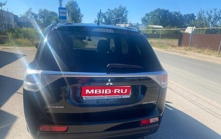 Mitsubishi Outlander III рестайлинг 3, 2012 год, 1 280 000 рублей, 1 фотография