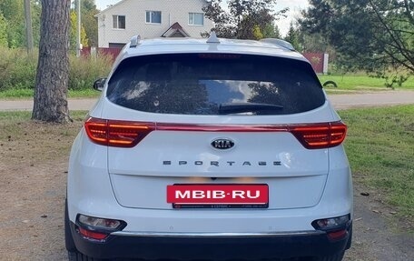 KIA Sportage IV рестайлинг, 2018 год, 2 500 000 рублей, 3 фотография