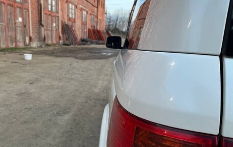 Nissan Lafesta I, 2004 год, 600 000 рублей, 5 фотография