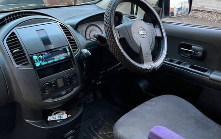 Nissan Lafesta I, 2004 год, 600 000 рублей, 9 фотография