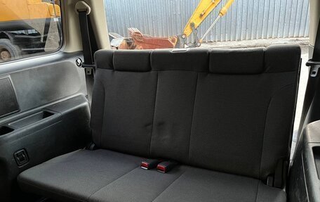 Nissan Lafesta I, 2004 год, 600 000 рублей, 16 фотография