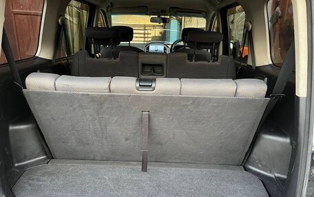 Nissan Lafesta I, 2004 год, 600 000 рублей, 18 фотография