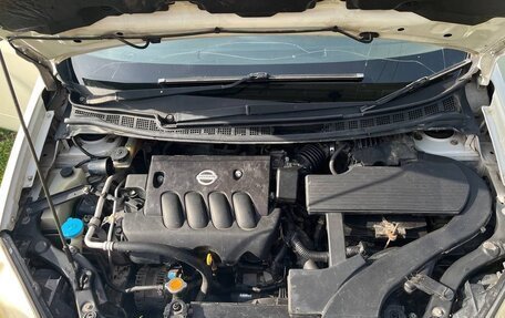 Nissan Lafesta I, 2004 год, 600 000 рублей, 21 фотография