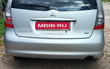 Mitsubishi Grandis, 2006 год, 600 000 рублей, 6 фотография
