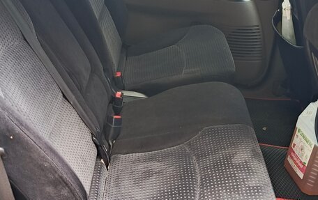 Mitsubishi Grandis, 2006 год, 600 000 рублей, 25 фотография