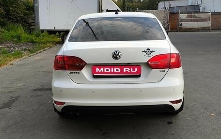 Volkswagen Jetta VI, 2013 год, 910 000 рублей, 5 фотография
