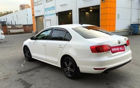 Volkswagen Jetta VI, 2013 год, 910 000 рублей, 6 фотография