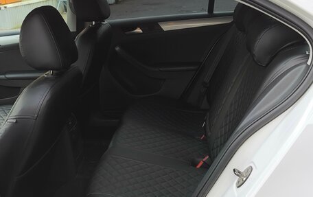 Volkswagen Jetta VI, 2013 год, 910 000 рублей, 14 фотография