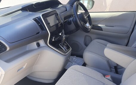 Nissan Serena IV, 2018 год, 1 650 000 рублей, 4 фотография