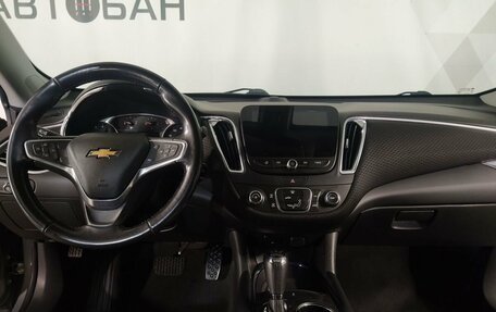 Chevrolet Malibu IX, 2017 год, 1 250 000 рублей, 13 фотография