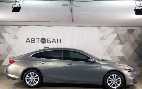 Chevrolet Malibu IX, 2017 год, 1 250 000 рублей, 6 фотография