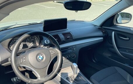 BMW 1 серия, 2010 год, 850 000 рублей, 12 фотография
