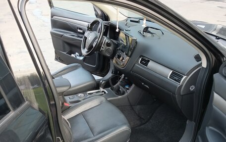 Mitsubishi Outlander III рестайлинг 3, 2012 год, 1 350 000 рублей, 7 фотография