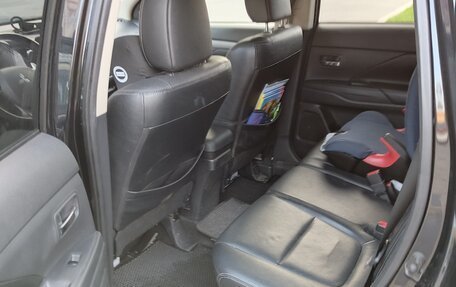 Mitsubishi Outlander III рестайлинг 3, 2012 год, 1 350 000 рублей, 9 фотография