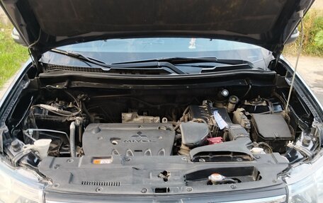 Mitsubishi Outlander III рестайлинг 3, 2012 год, 1 350 000 рублей, 11 фотография