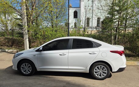 Hyundai Solaris II рестайлинг, 2021 год, 1 500 000 рублей, 3 фотография